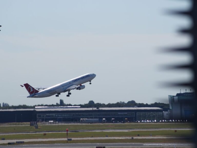 Top 10 Airlines To Fly To South Africa In 2025 Global Viewpoint Turkish Airlines Best Airlines To Fly To South Africa 768x576