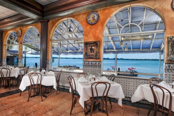 17 Fun Places to Eat in Clearwater, FL for Foodies