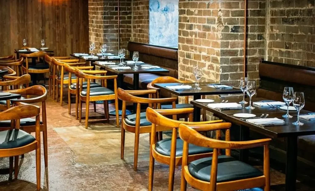 Nel Restaurant interior