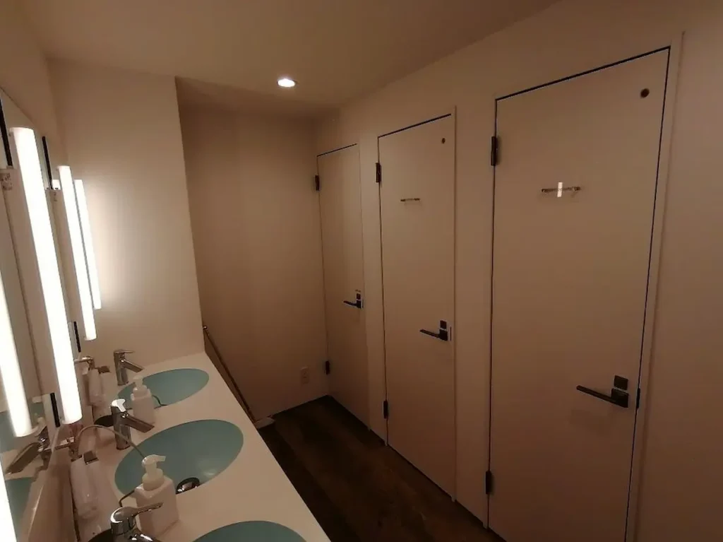 Plat Hostel Keikyu Haneda Home