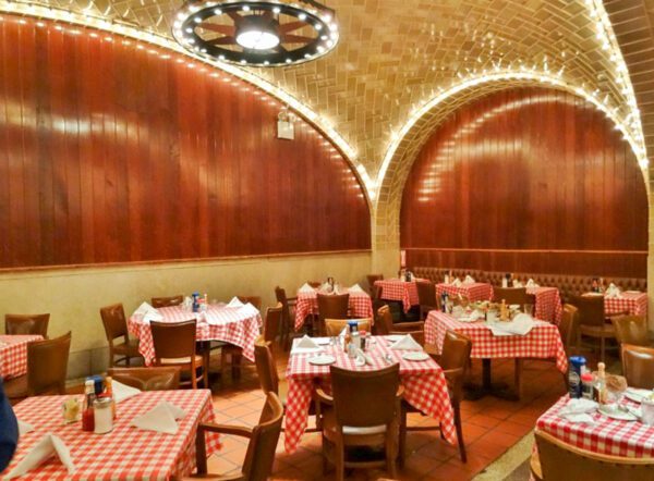 18 Unique Restaurants in New York State: The Quirkiest Food Joints