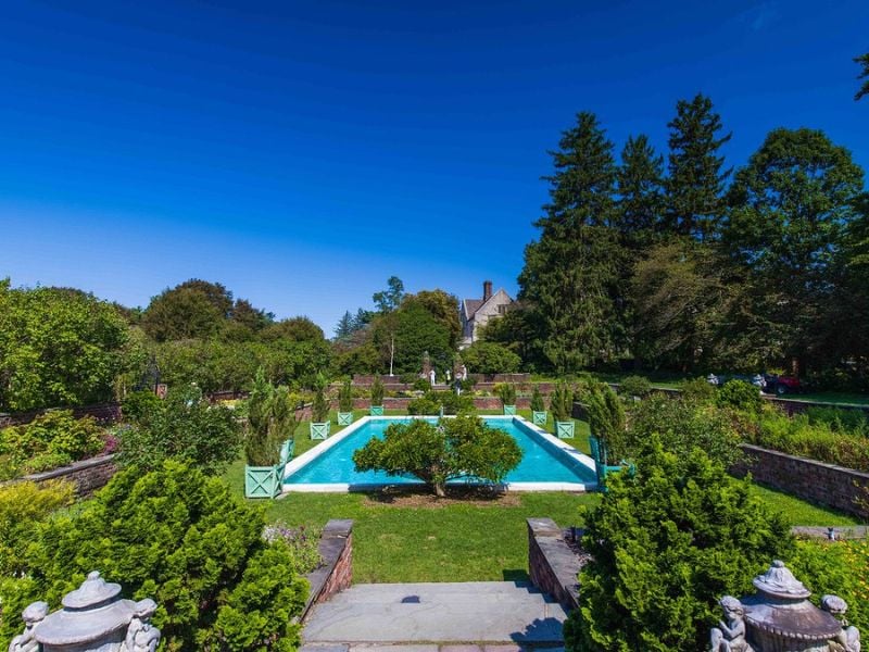 Discover the lush botanical wonderland of Planting Fields Arboretum, a dream destination for nature-lovers in Long Island.