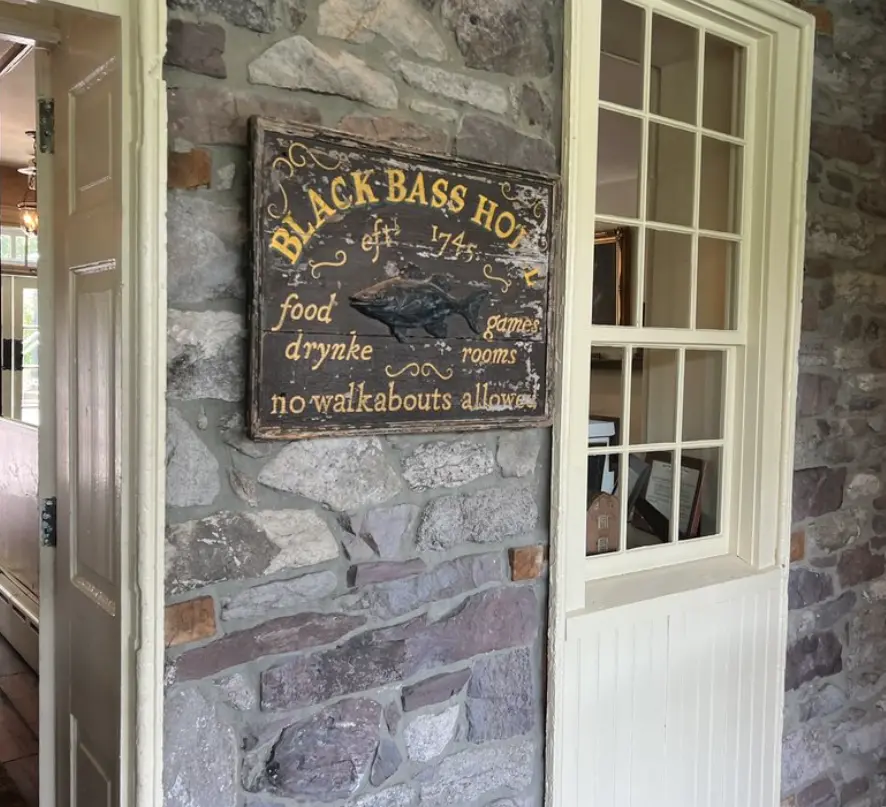 Black Bass Hotel