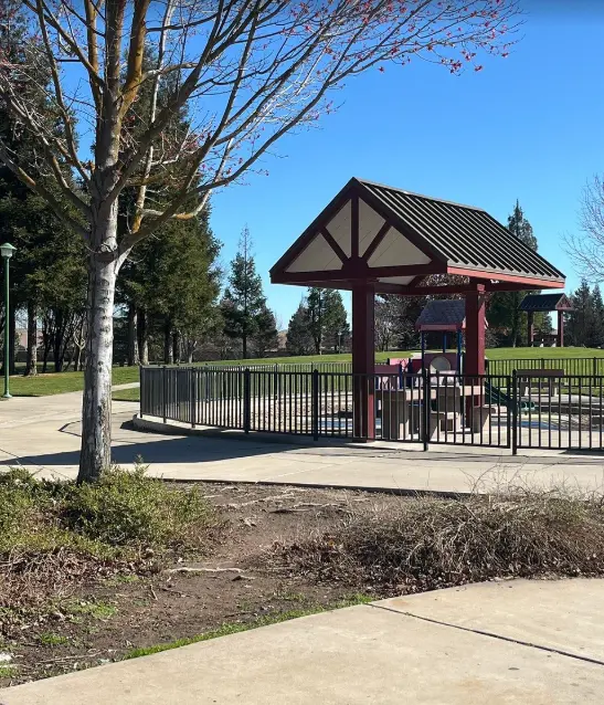 Ustach Park