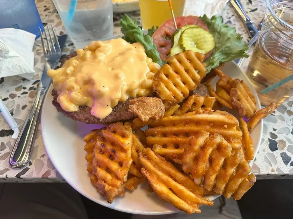 Ellen's Stardust Diner