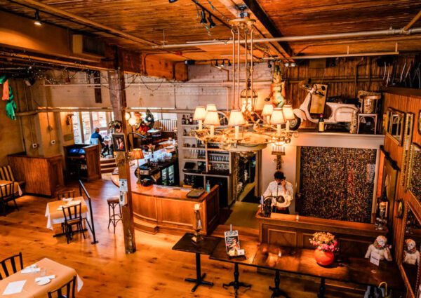 20 Fun and Unique Restaurants in Washington State: Views, Trains, Farm ...