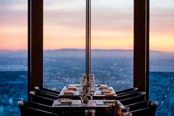 23 AMAZINGLY Unique California Restaurants (Fun Places to Eat)