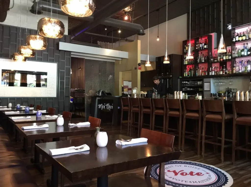 Mai Thai Restaurant & Bar