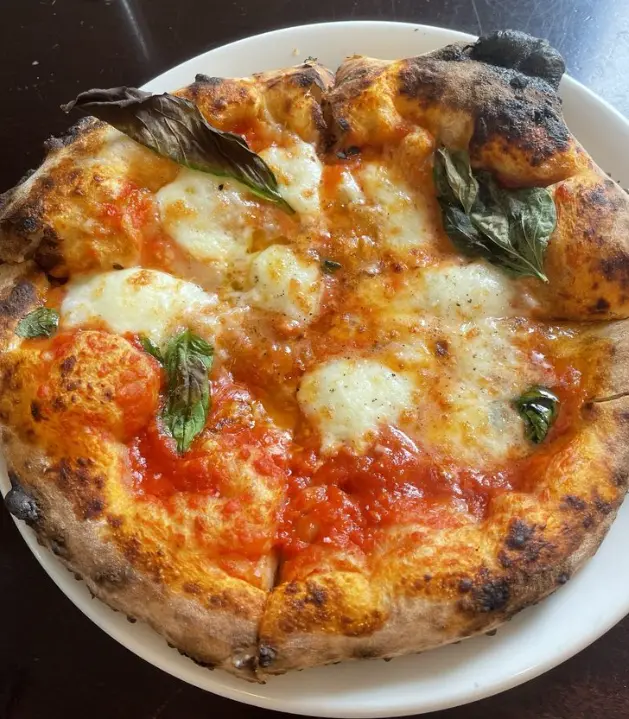 Margherita pizza