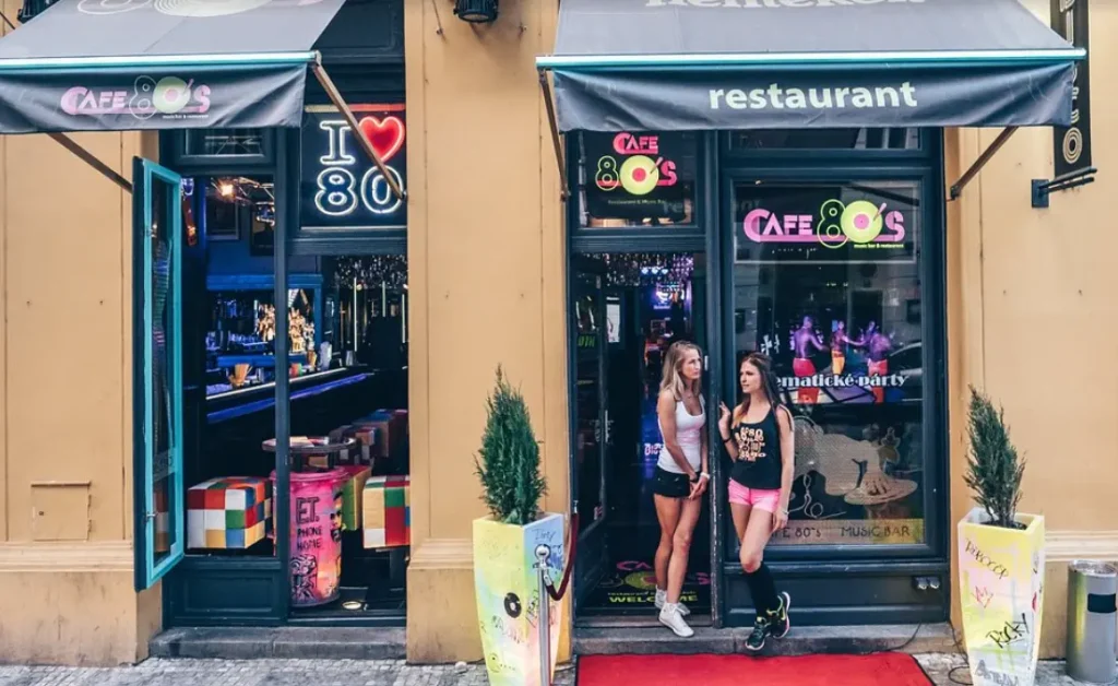Cafe 80's