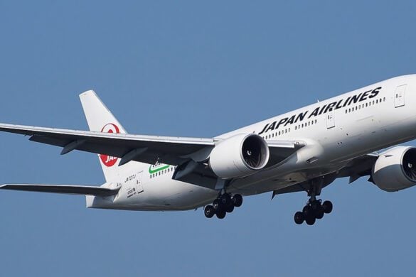 Flying JAL Business Class: Inside Japan’s A350 Suites to Tokyo