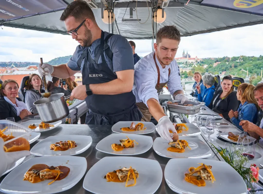 Dinner in the Sky