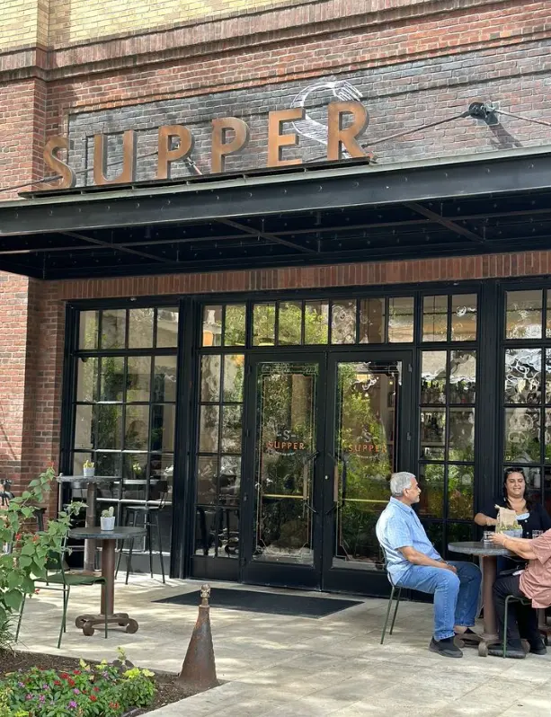 Supper entrance