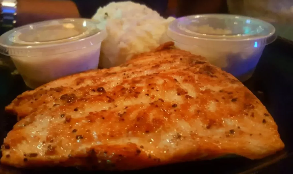 TreeHouse Bar & Grill