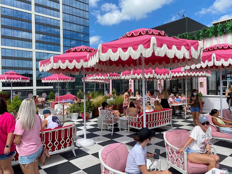 Enjoy Dolly Parton's charm at White Limozeen, a swanky rooftop bar atop Nashville's Graduate Hotel.