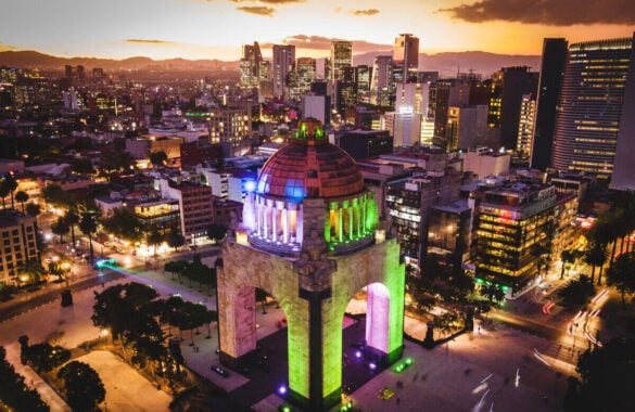 12 Best Things to Do in Mexico City at Night Featured Image