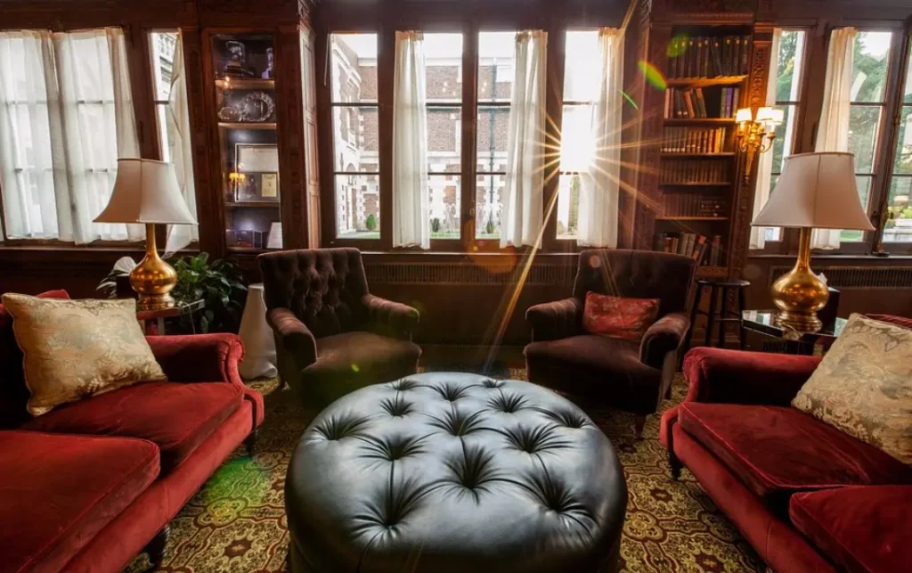 Bellefontaine mansion library