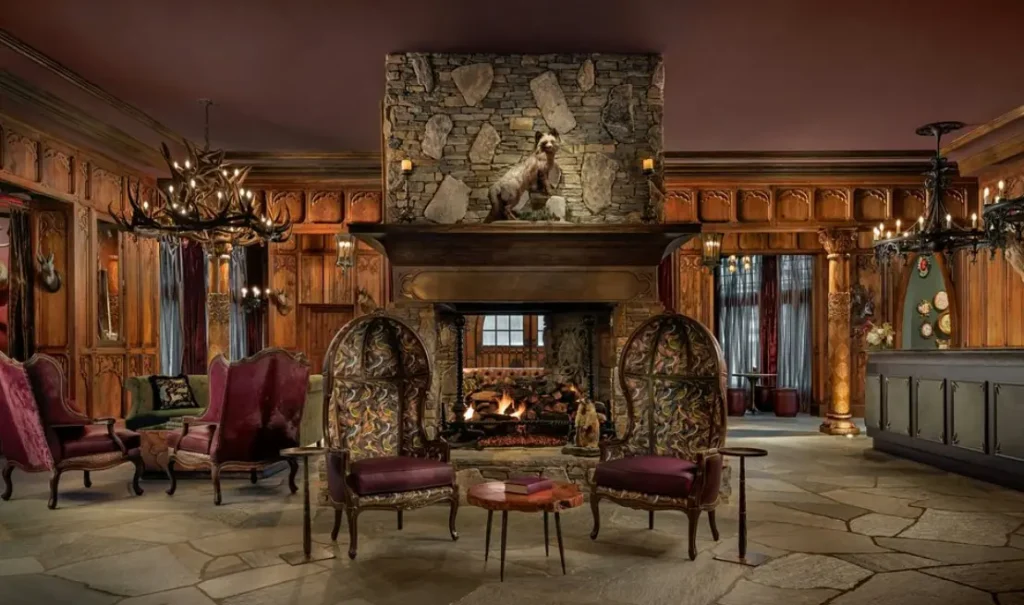 Grand Bohemian Lodge Asheville, Autograph Collection lobby