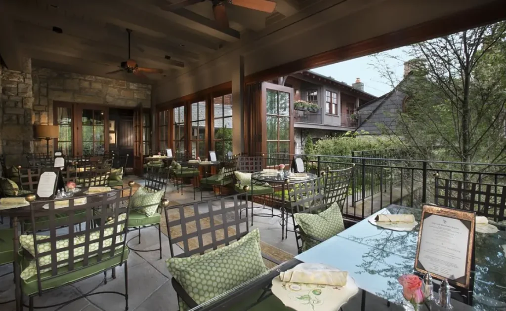 The Spa Cafe with Retractable Windows