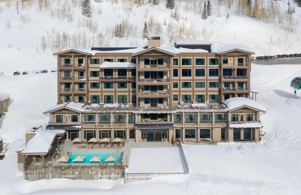 Snowpine Lodge