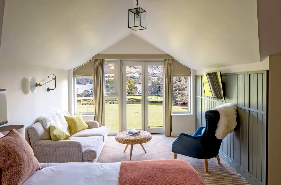 Another Place, The Lake