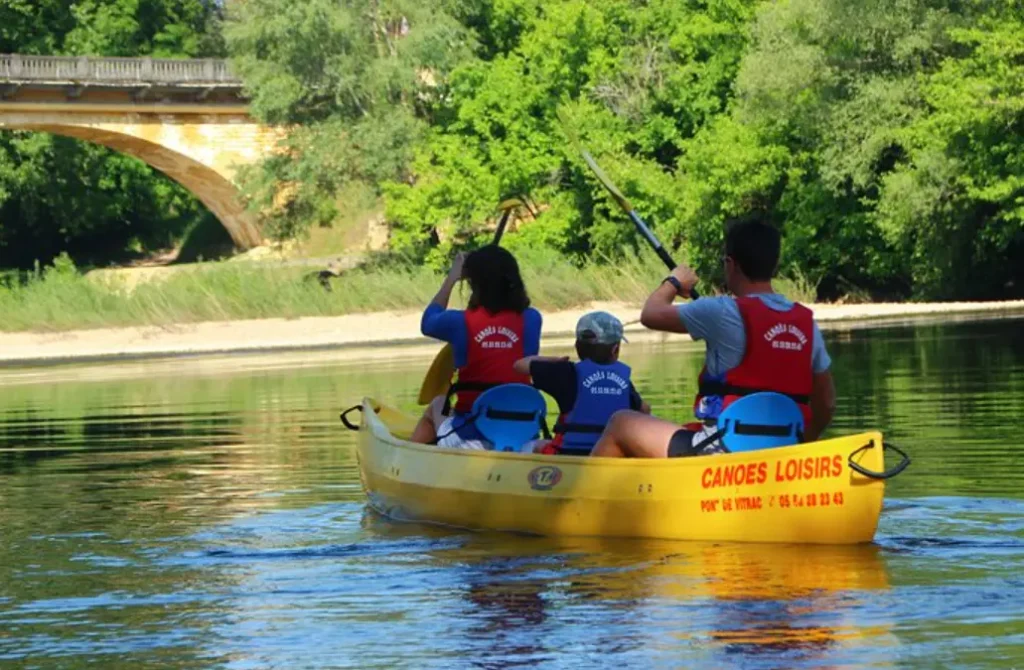 The Dordogne valley by canoe