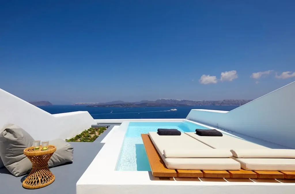 Honeymoon Suite with heated infinity pool