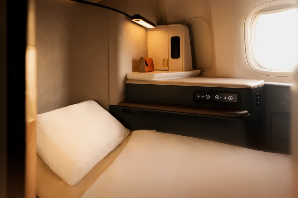 Cathay Pacific's Aria Suite business class cabin
