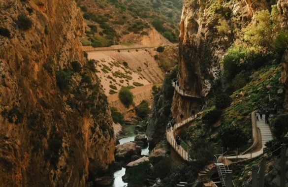 11 Scariest Hiking Trails in the World (For the Fearless Hiker) Featured photo