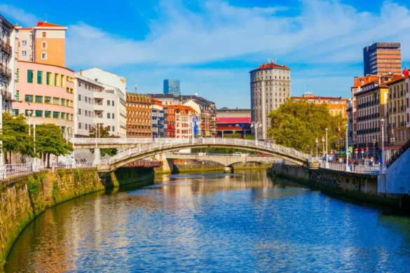 12 Can’t-Miss Things to Do in Bilbao (From Locals’ Favorites to Major Attractions)