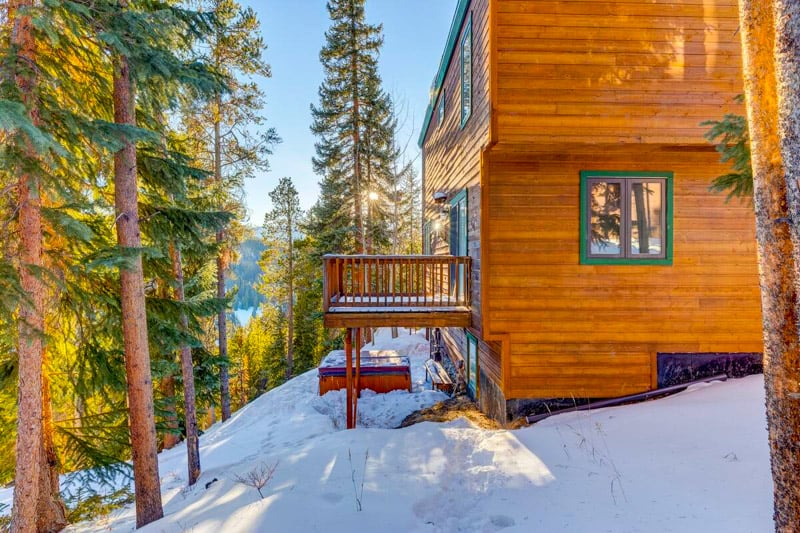 Imagine soaking in a hot tub, surrounded by a stunning forest, while taking in the vibrant colors of fall foliage—pure relaxation in nature