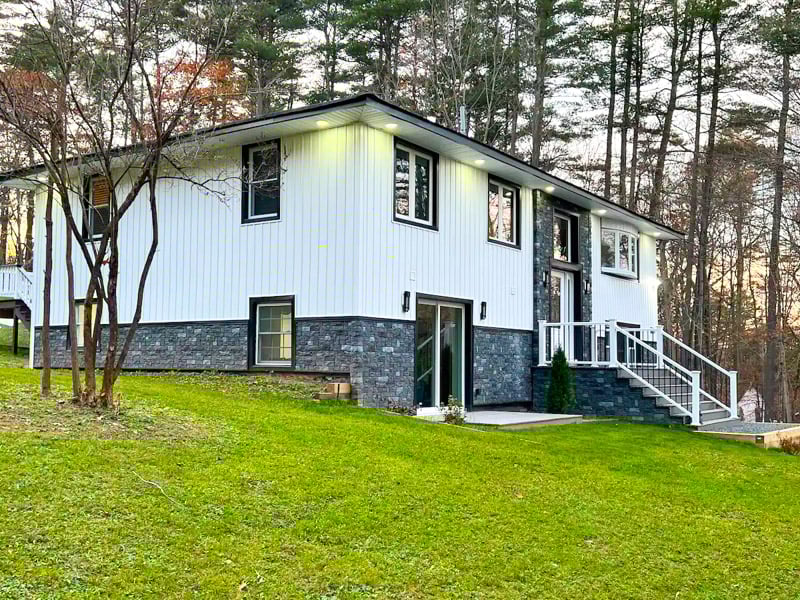 Modern vibes meet nature in this sleek cabin, perfect for kicking back and enjoying the outdoors