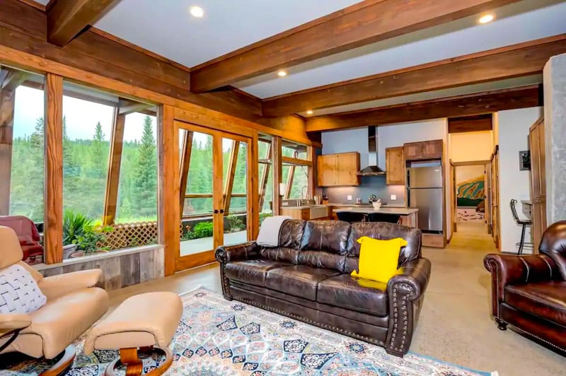 Chill vibes with epic window views of the forest, perfect for relaxing and enjoying nature