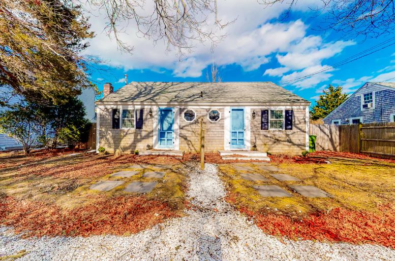 A charming bungalow rental in MA