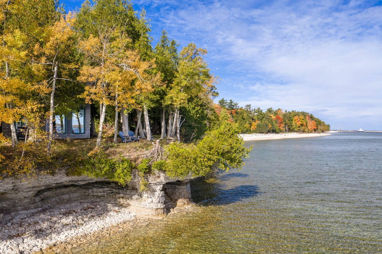 Nordcliff is one of the best fall foliage Airbnbs in Wisconsin