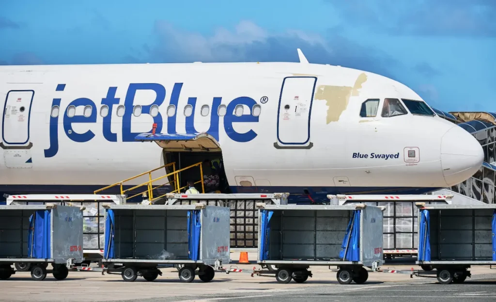 JetBlue Airbus A320 aircraft